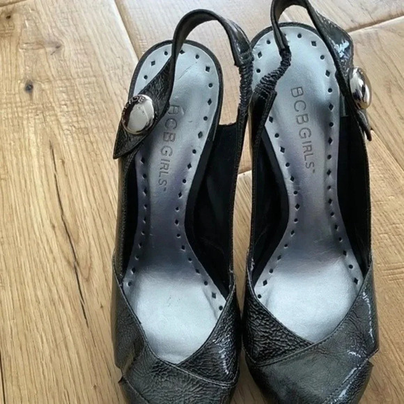 BCBGirls Peep Toe Silver Metallic Pumps - Picture 10 of 12